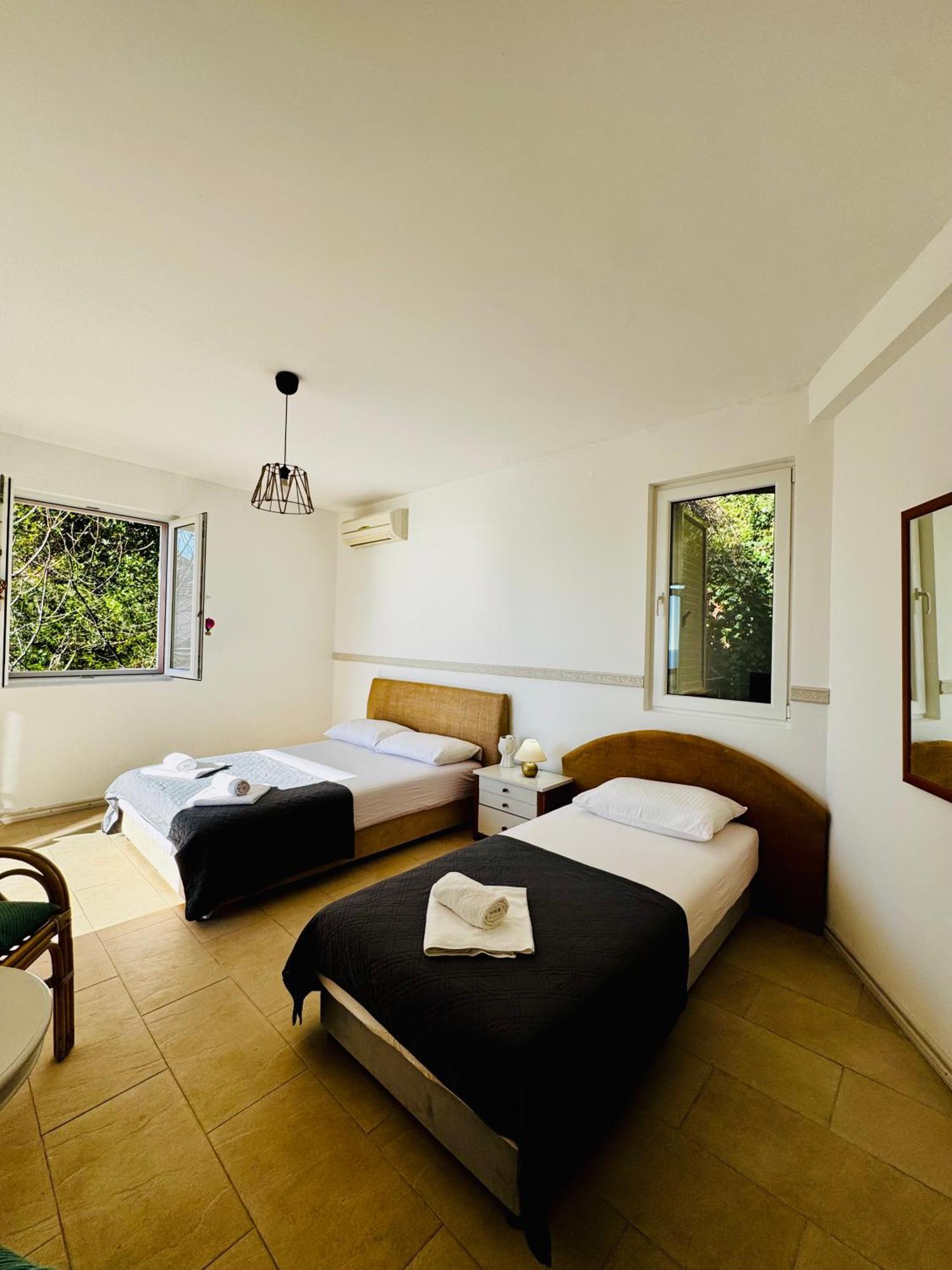 Budva Felix Suites Extérieur photo