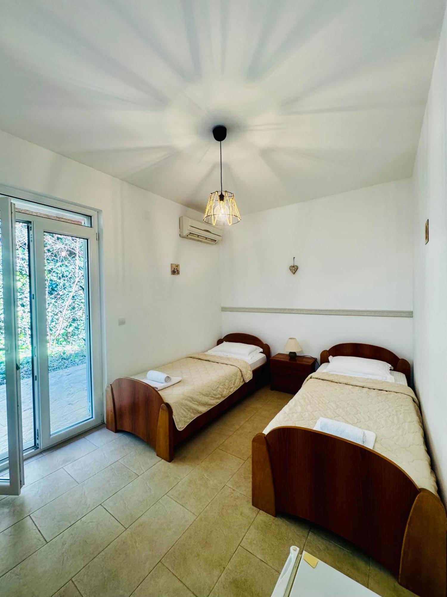 Budva Felix Suites Extérieur photo